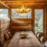 Hellochalet - Seventy One - Larger Family In The Center 아파트